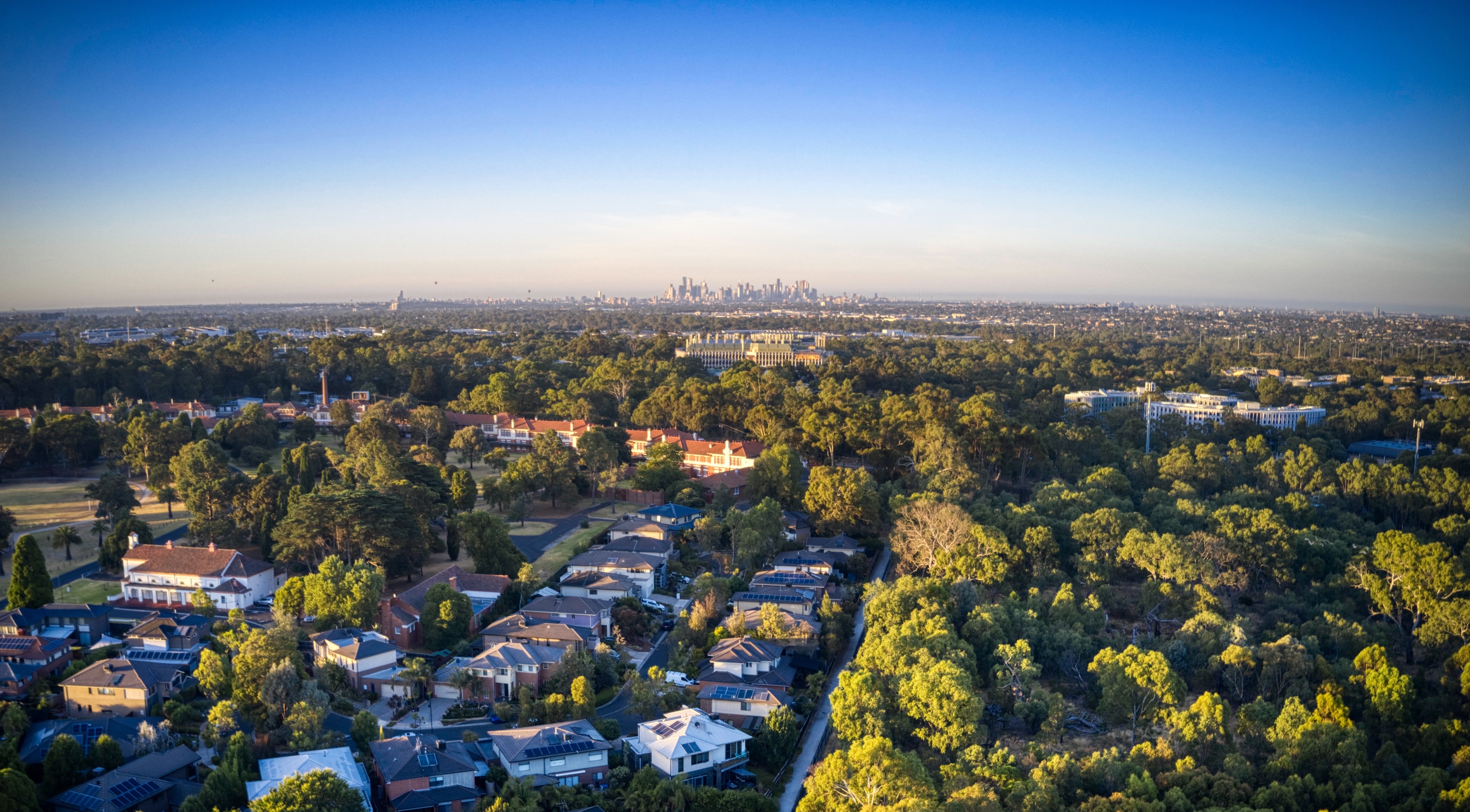 melbourne-suburbs-aerial-2022-01-25-19-09-44-utc